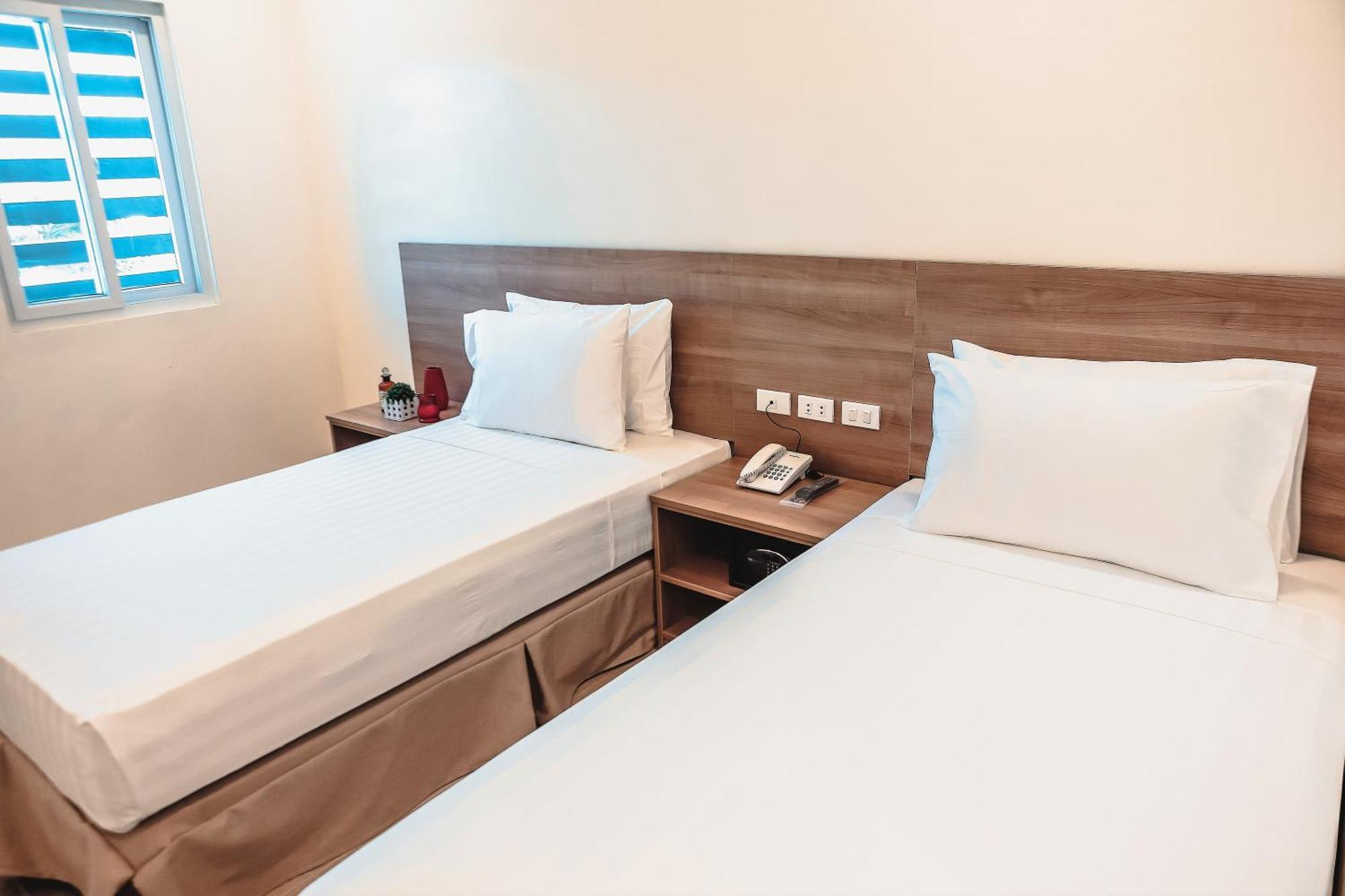 Trip Inn Near Airport Or City Center 黎牙实比 外观 照片